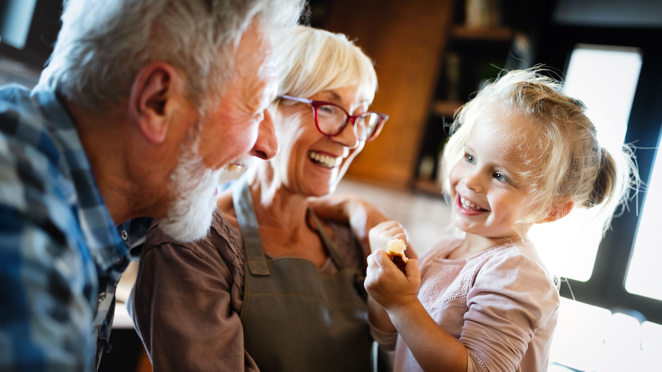 8 ways to be a positive influence on your grandchildren