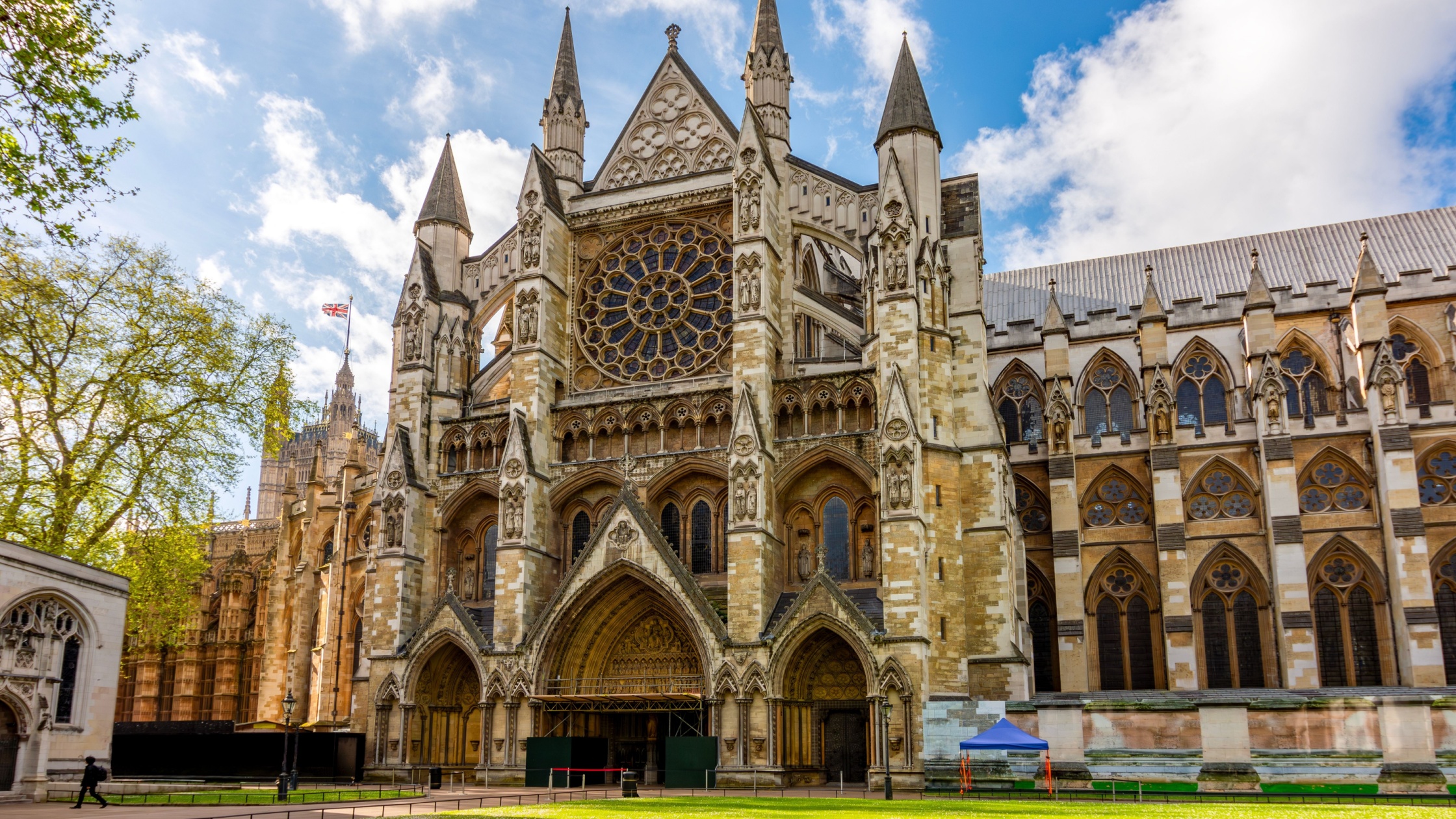 5 fascinating medieval monuments for history buffs to visit